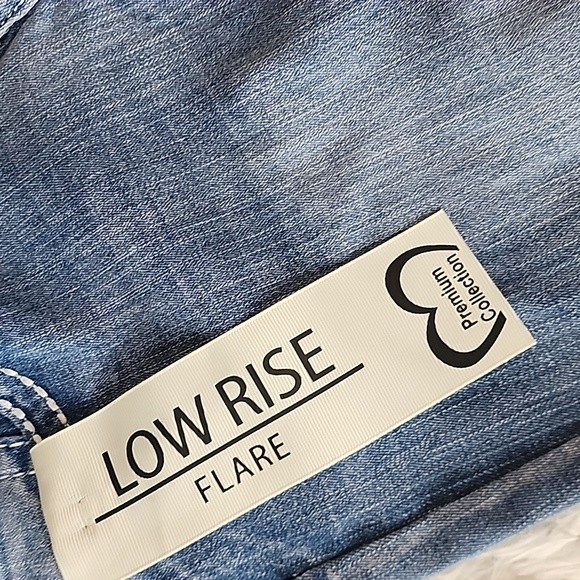 Sky Women's Blue Embroidered Jeans Brand New Low Rise Flare - Picture 8 of 14